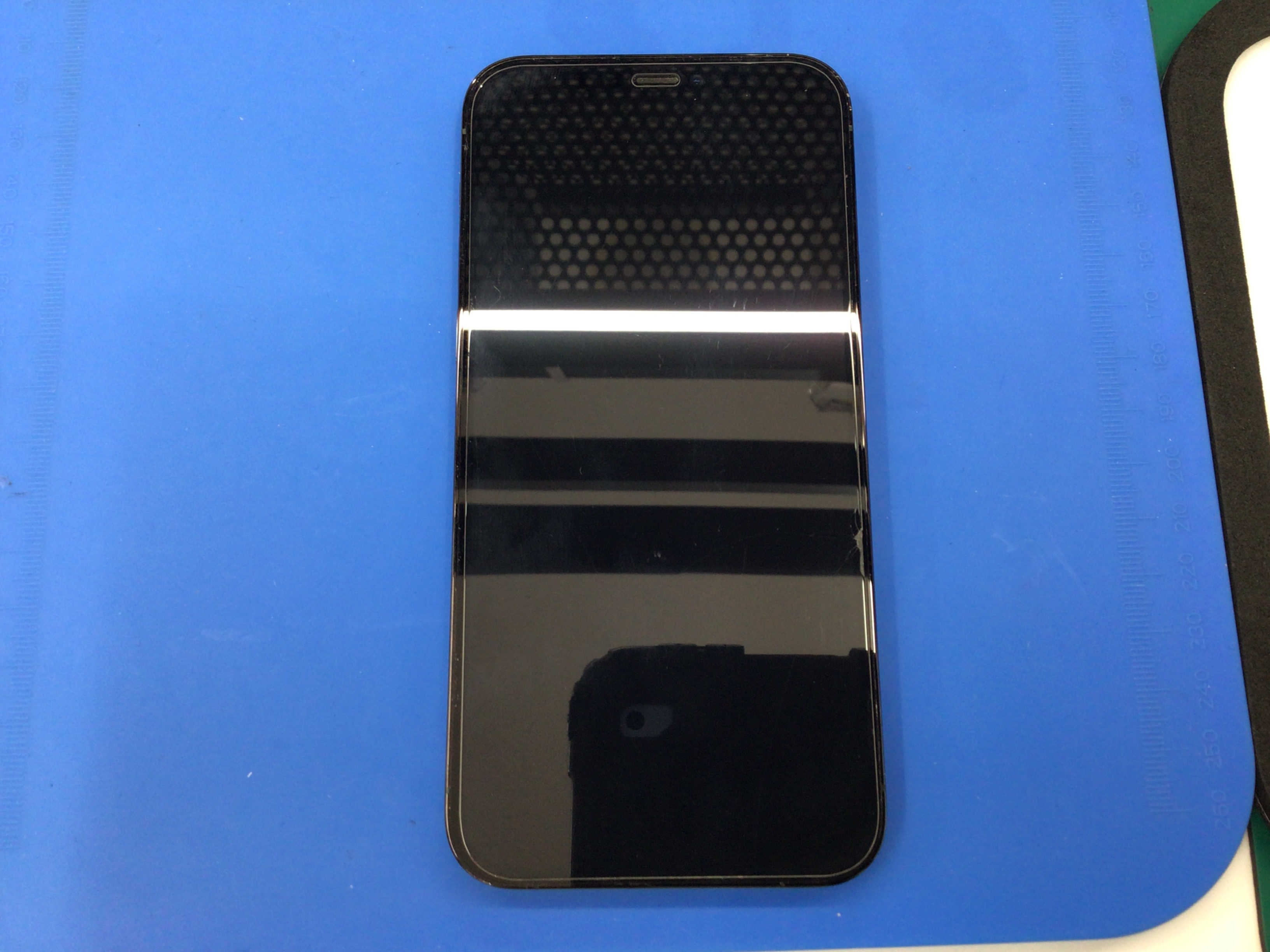 iPhone14の充電口トラブル！充電できない原因と対処法を解説